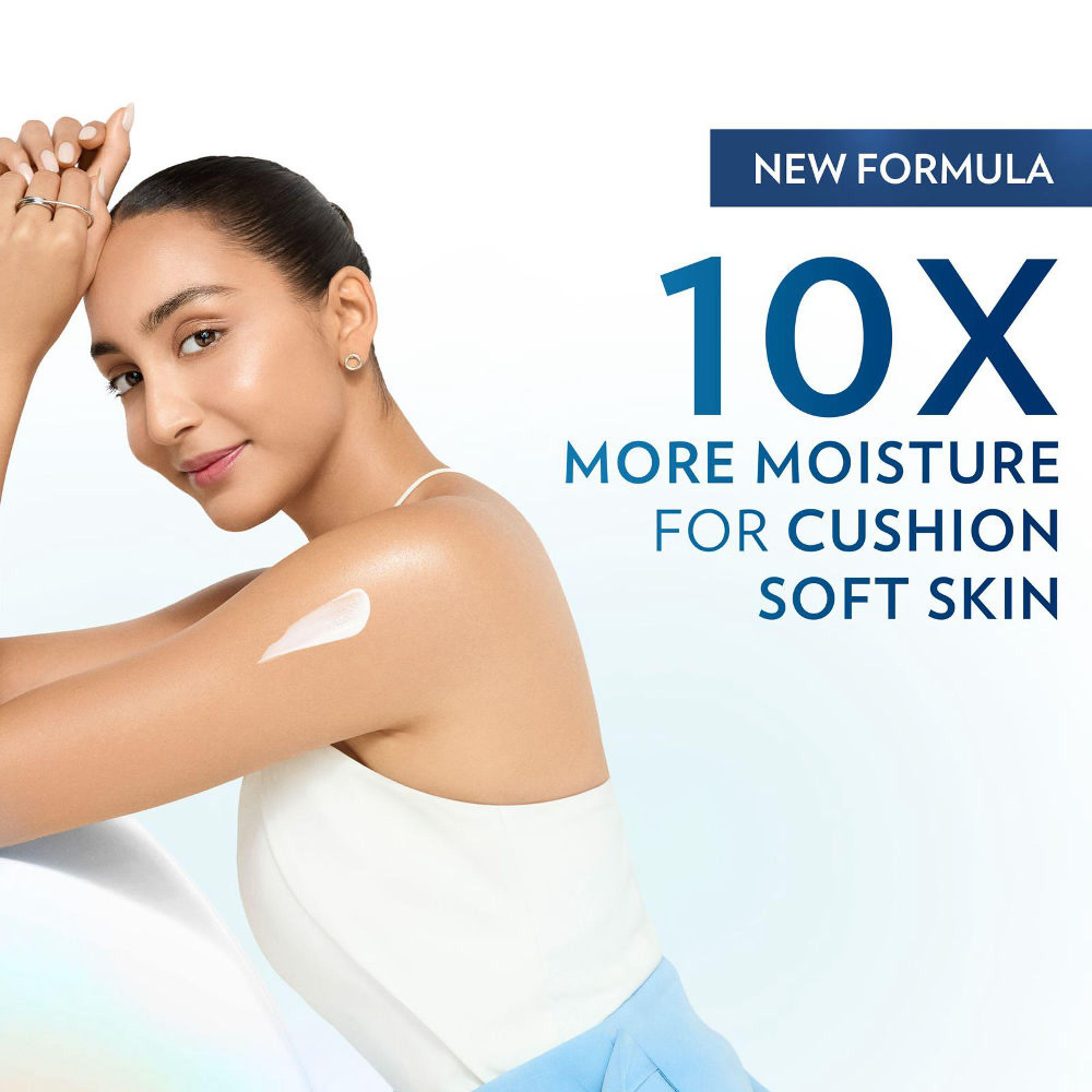 Vaseline Intensive Care Deep Moisture Body Lotion (Long Lasting Moisturization For Healthy, Glowing Skin) image 4